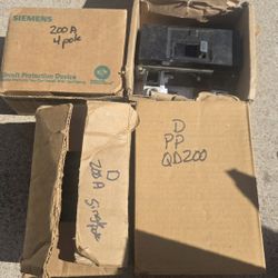 200 A CIRCUIT BREAKER