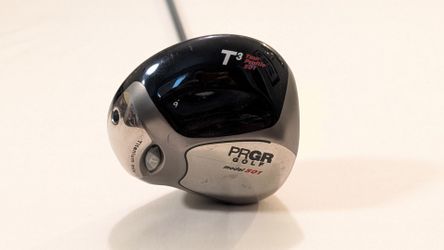 RH PRGR T3 DRIVER 9* LOFT PROJECT X 6.0 S. FLEX GRAPHITE SHAFT W/ DTG GRIP Including a Driver Head Cover