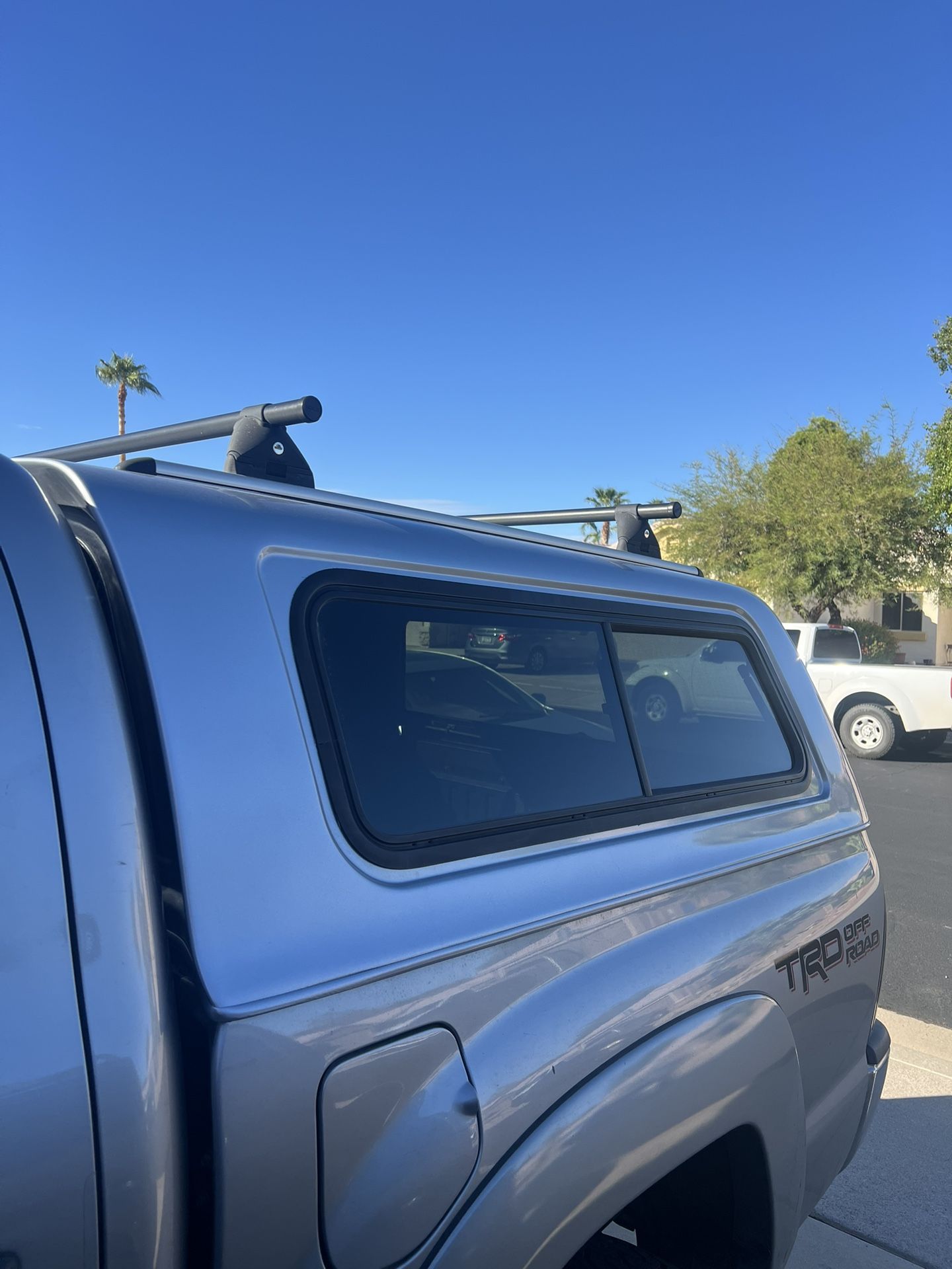 Toyota Tacoma 5’ Bed Camper Shell
