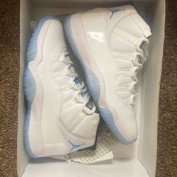 Jordan 11 Legend Blues 