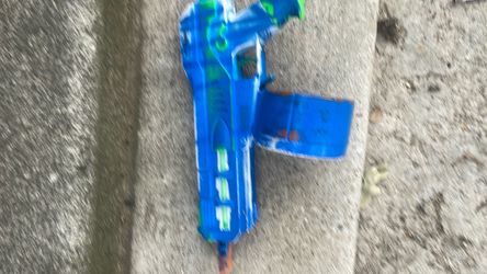 Lights work everything white and I got gel blasters bullets