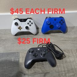 XBOX ONE CONTROLLERS, GREAT CONDITION, FIRM PRICE, READ DESCRIPTION