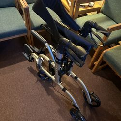 Folding Walker / Wheelchair 