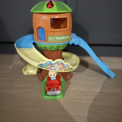 VTech CoCoMelon Go! Go! Smart Wheels Treehouse Track Set