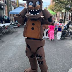 Five Nights Of Greedy Cosplay 