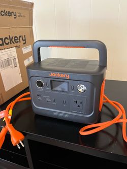 Jackery Explorer 240 v2 Portable Power Station