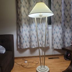 Beautiful Modern Floor Lamp – Great Deal!