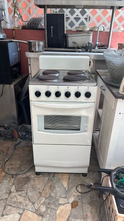Rare found 20” electric stove no messy coil easy to clean