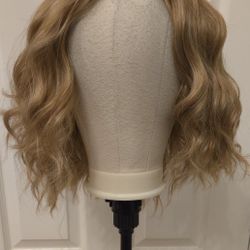 Short Ombre Blonde Wavy Wig-Synthetic 