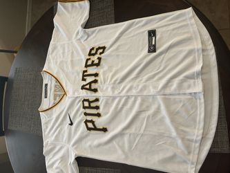 Medium  white Roberto Clemente jersey