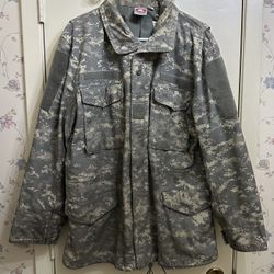 Propper Digital Camo Cold Weather Field Jacket ACU With Button In Liner Size Medium Regular (CS)