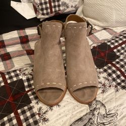 Womens Frye Tan Suede Wedge Heels Size 8