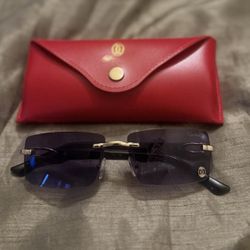 Men’s designer  Sun glasses  black and Gold :   
