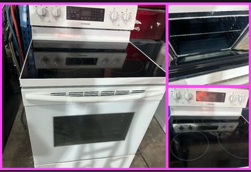White glass top stove/ range/ estufa