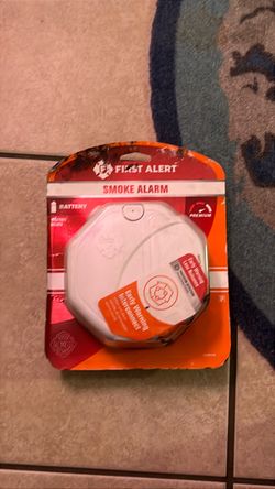 First Alert Voice Alert Hard-Wired Photoelectric Smoke Detector