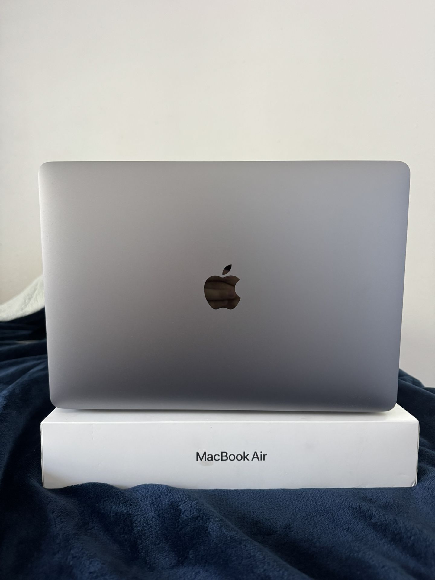 Mac book M1 2020 