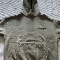 ☕️ Essentials Fear of God Hoodie – Dark Oatmeal (S–XL) ☕️  Model is 5’10 wearing size L– perfect oversized fit.  Stay cozy and stylish with the rich, 