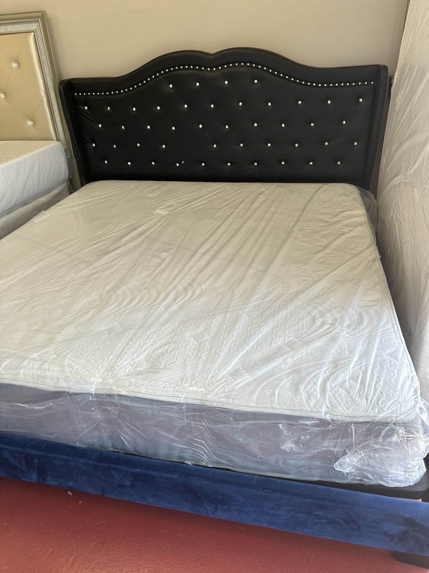 BEDS BEDS FOR SALE DELIVERY AVAILABLE