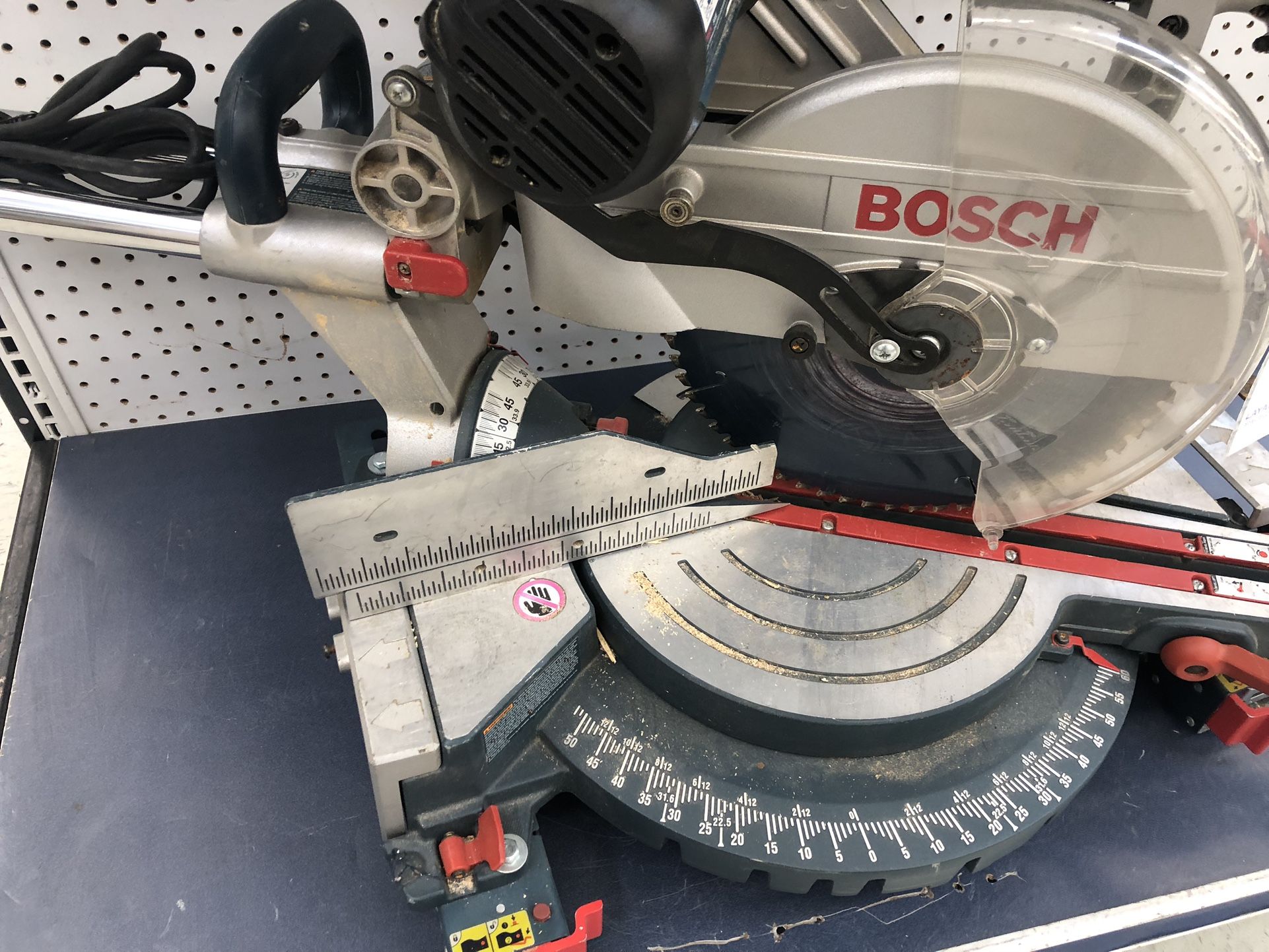BOSCH SLIDING MITER SAW