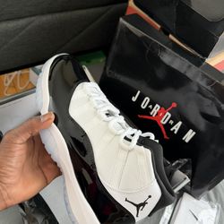 Jordan 11 Concords Retro