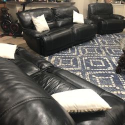 Black Reclining Couch & Chair Set – Good Condition!