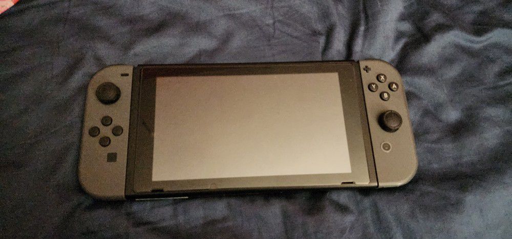 V1 Unpatched Nintendo Switch + Accessories