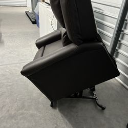 Catnapper Lift Recliner Chair 