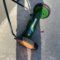 Manual Lawnmower