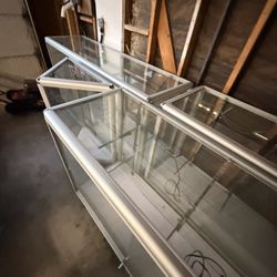 Modular Full Vision Glass  Counter