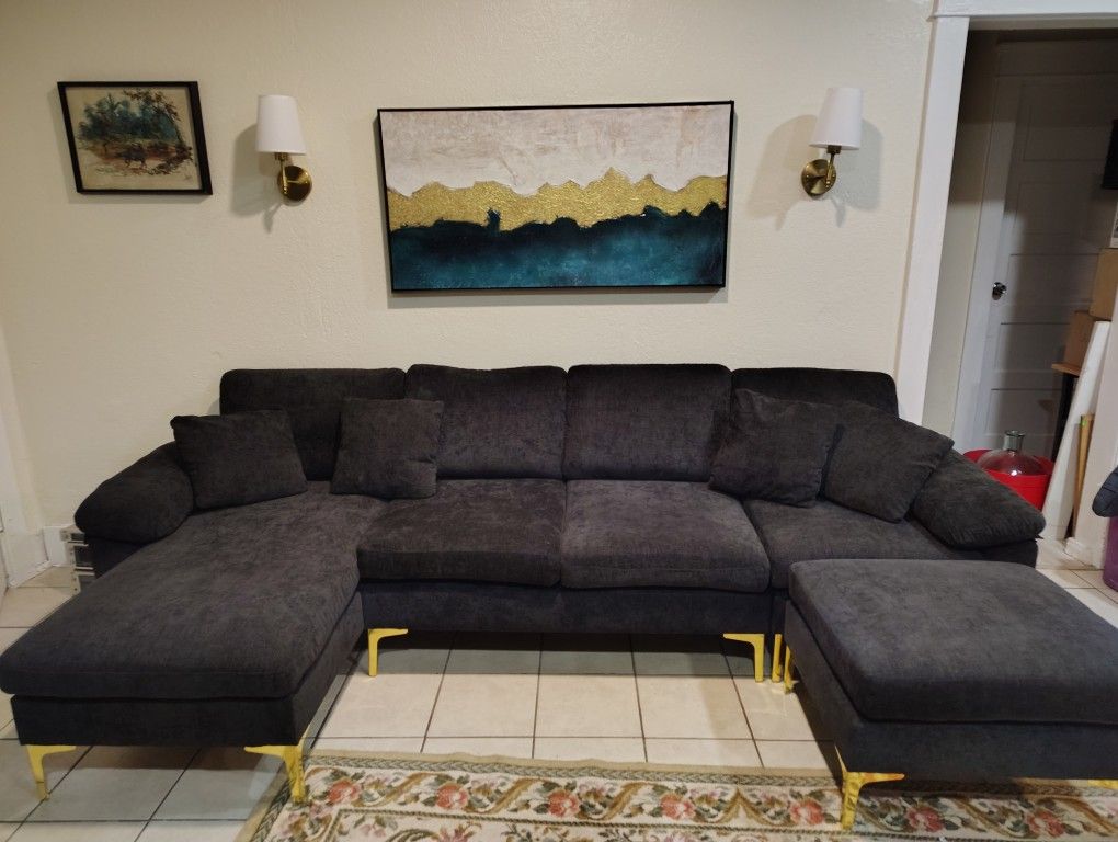 U Shaped Sectional Couch