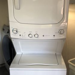 GE Stackable Washer and Gas Dryer Laundry Center 