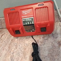 Milwaukee Rapid Charger New Firm Price 