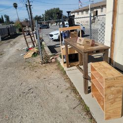 Free Furniture 
