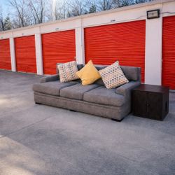 Modern gray 3-seater sofa in great condition.