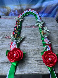 Graduation leis