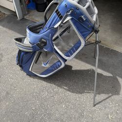 Nike Golf Carry Bag w/Backpack Straps