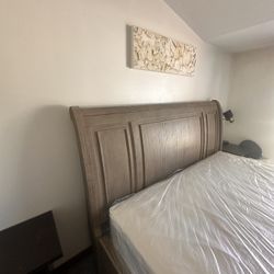 Matching dresser & Bed Frame 