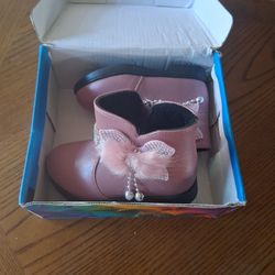 Girls boots