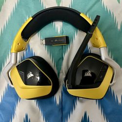 Corsair Wireless RGB Gaming Headphones 7.1 Surround Sound