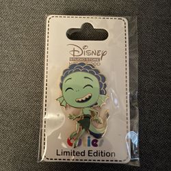 2022 D23 DSSH Cuties Luca Sea Monster Pin LE 300