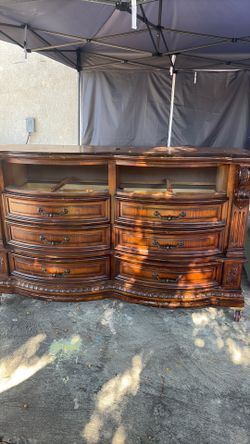 Dresser