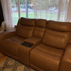 Beautiful Leather Reclining Set