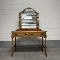 Gorgeous vintage vanity
