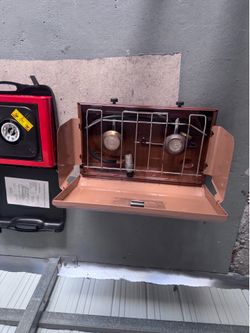 2 electric stoves.