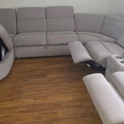 Crescent Place 6-Pc Power Reclining Sleeper Sectional