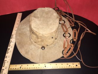 Hippie leather hat and med express belt