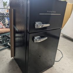 Retro Mini Fridge With Freezer 