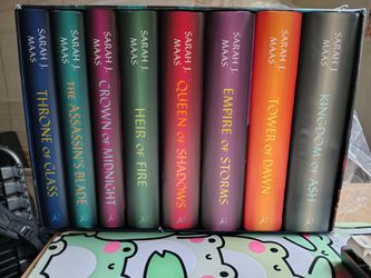 Throne of Glass hardcover box set
