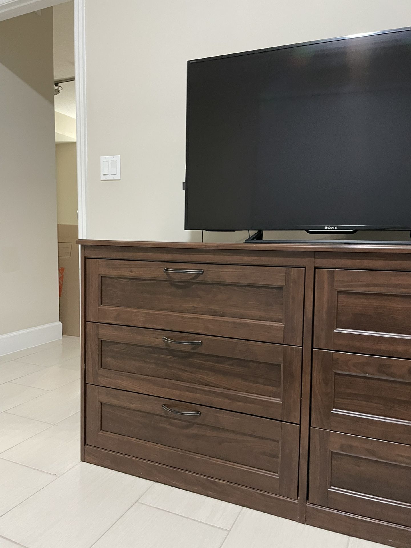 songesand dresser brown Sawyer 6-Drawer Walnut Wood Dresser
