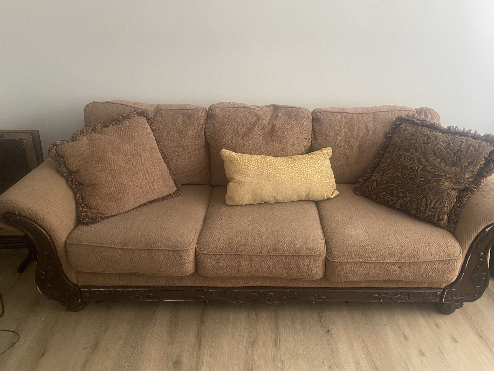 Raymour and Flanagan Sofa Set